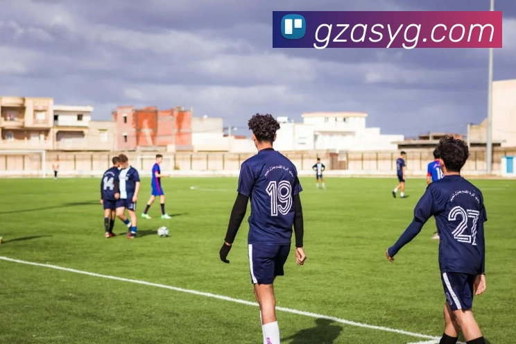 76人憾负凯尔特人：最后时刻攻防细节复盘与赛后球员采访